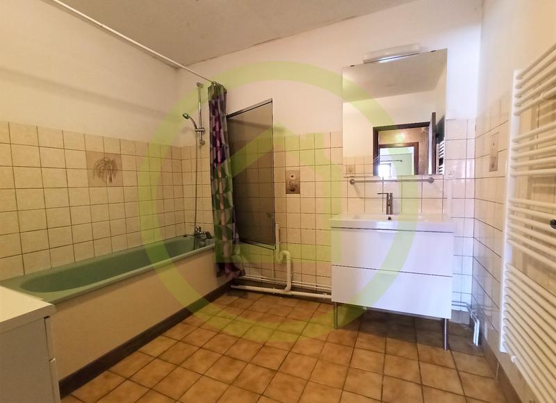 Maison - 96 m² - 5 pièces