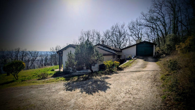 Maison - 142 m² - 5 pièces