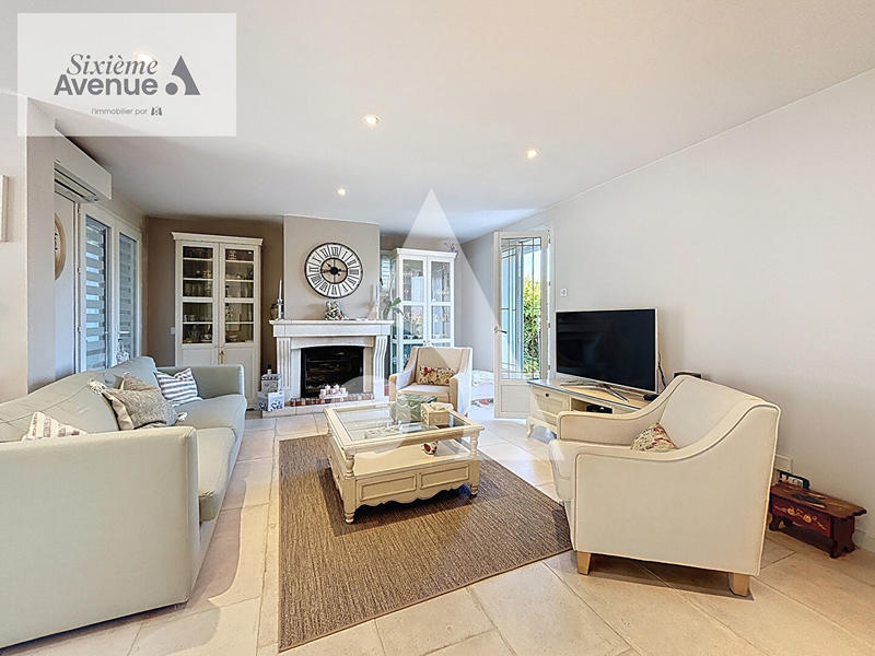 Villa - 145 m² - 6 pièces