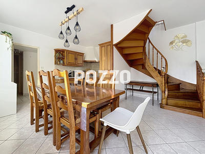 Maison - 90 m² - 4 pièces