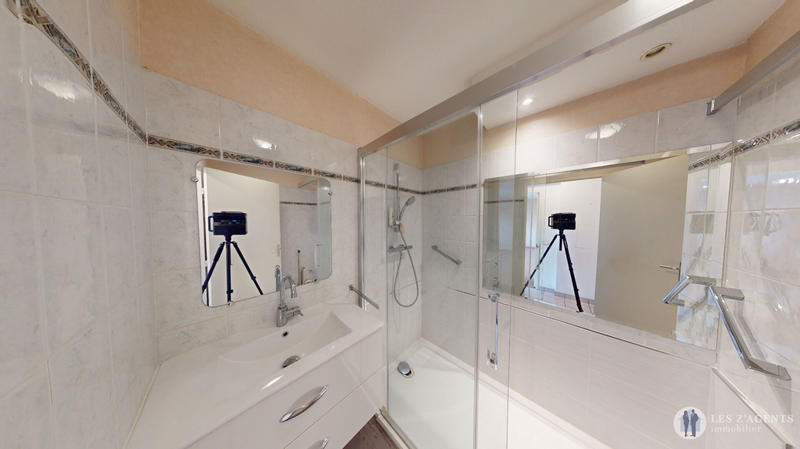 Appartement - 81 m² - 4 pièces