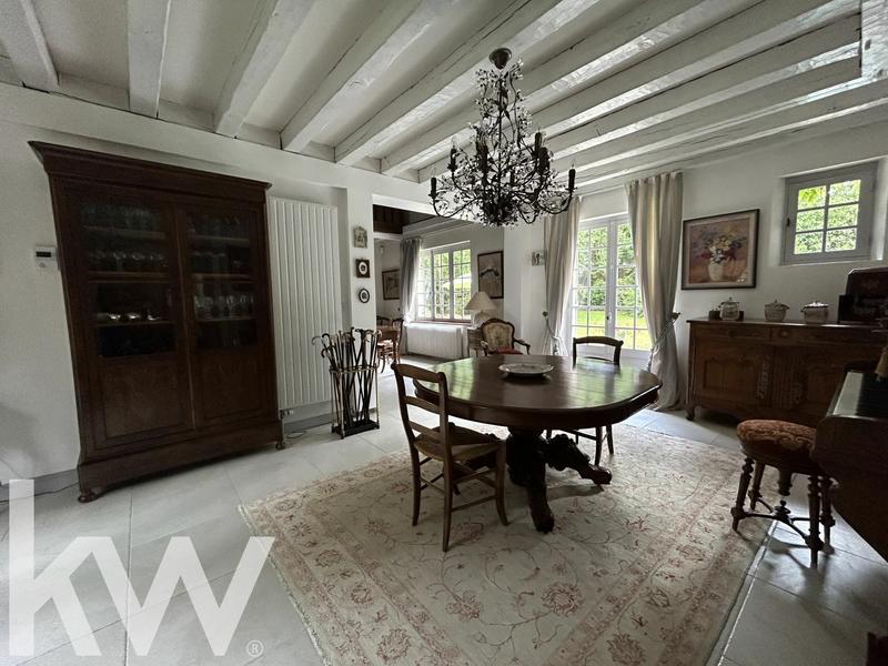 Maison - 295 m² - 8 pièces