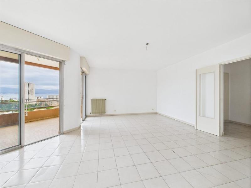 Appartement - 82 m² - 3 pièces