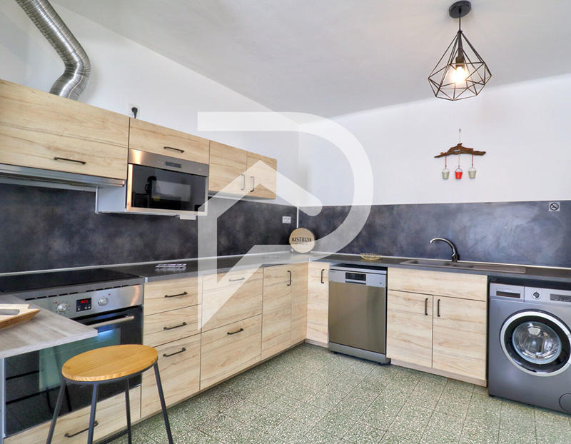 Appartement - 100 m² - 5 pièces