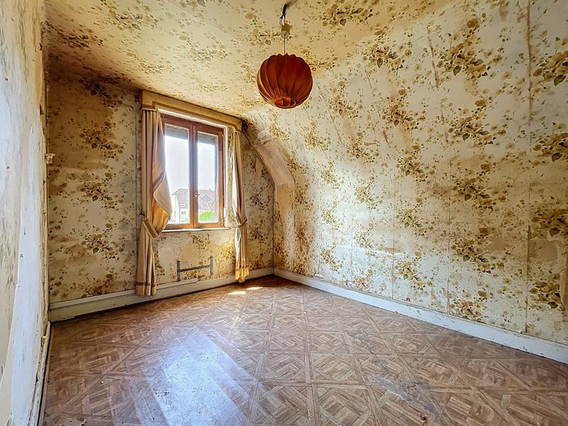 Maison - 89 m² - 5 pièces