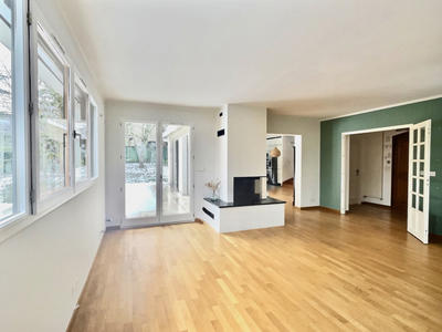 Maison - 203 m² - 7 pièces