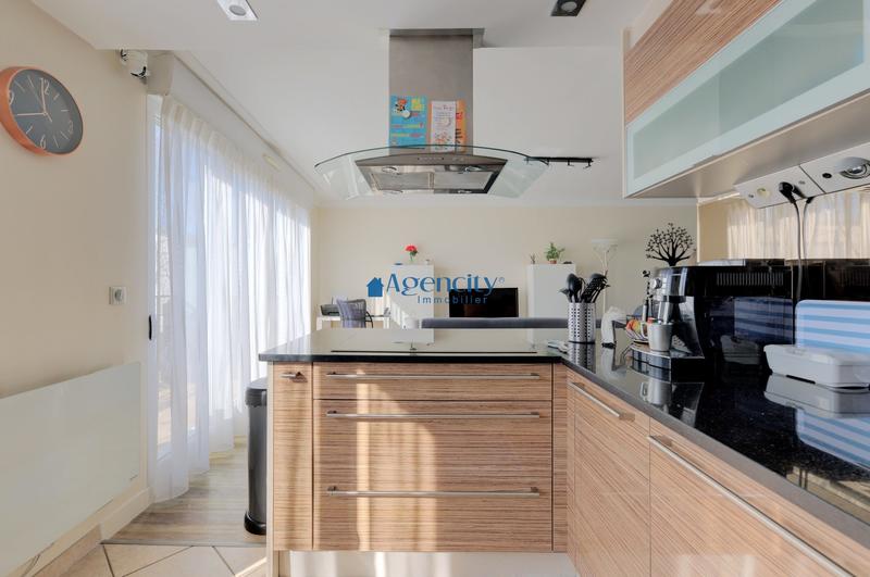 Duplex - 98 m² - 4 pièces