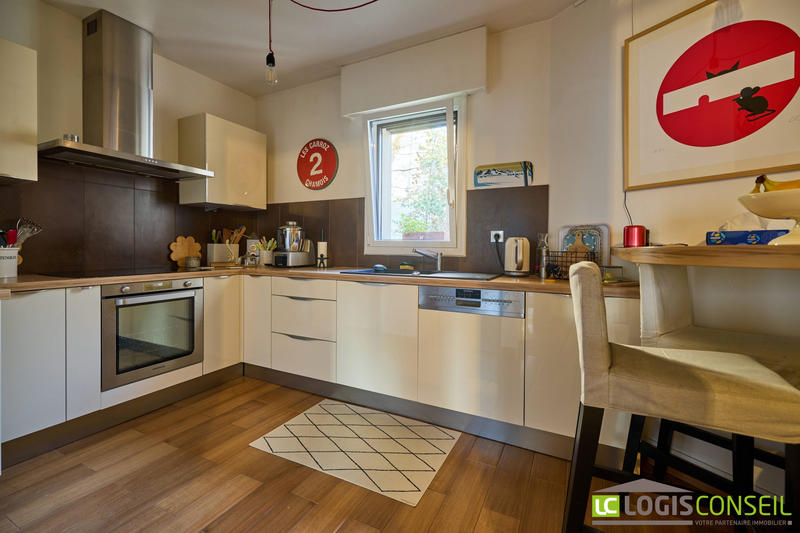 Appartement - 99 m² - 5 pièces