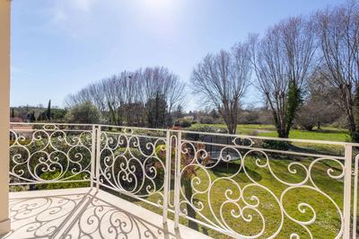 Maison traditionnelle - 188 m² - 7 pièces