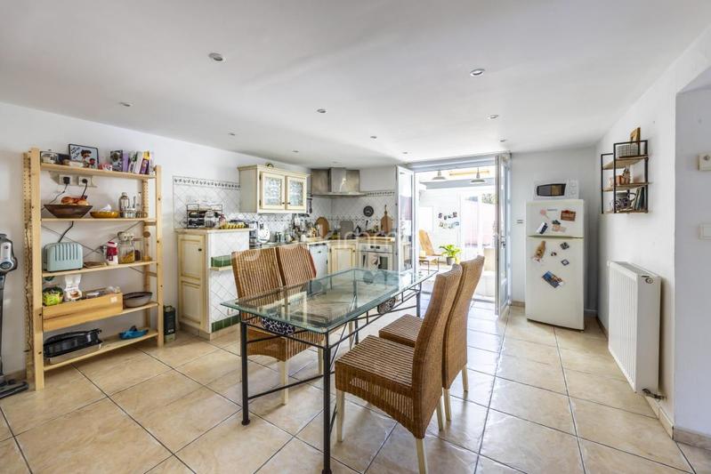 Maison - 250 m² - 9 pièces