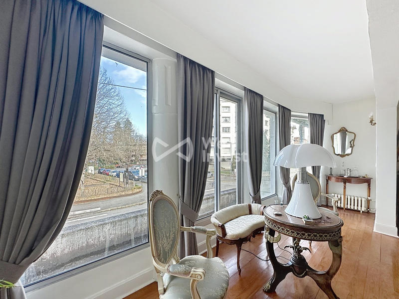 Appartement - 135 m² - 4 pièces