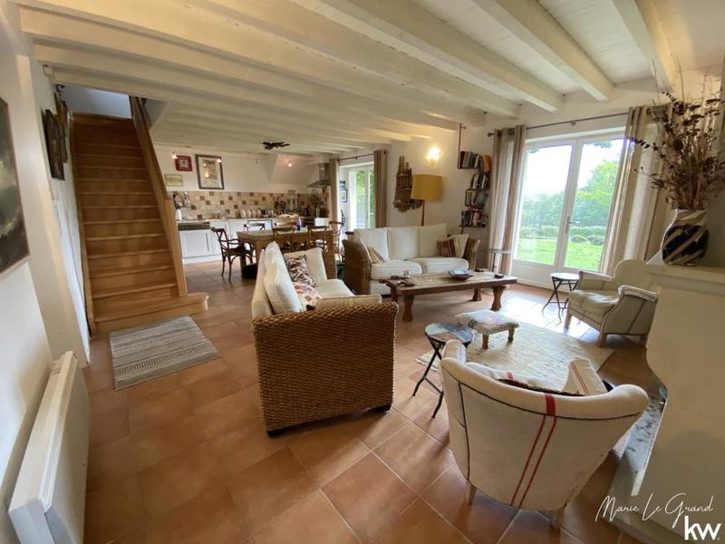 Maison en pierre - 162 m² - 8 pièces