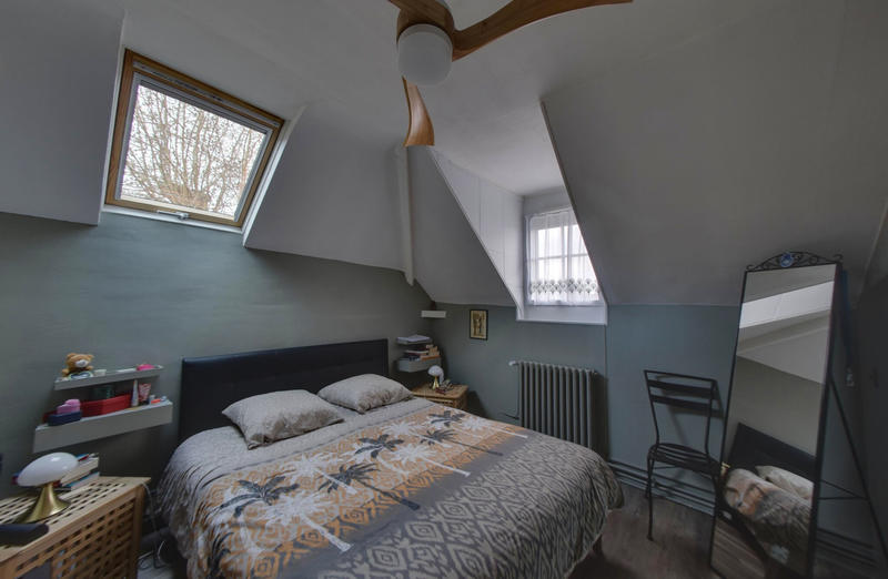 Maison - 95 m² - 5 pièces