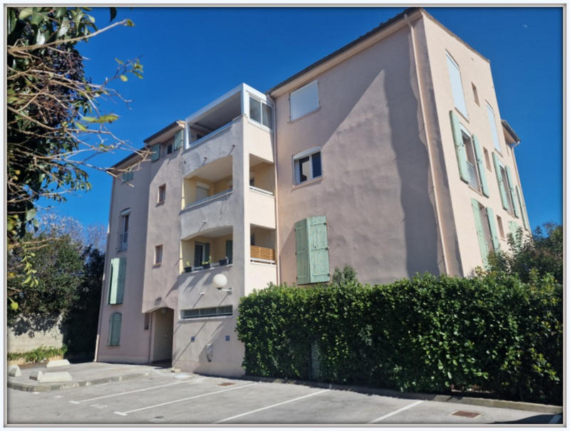 Appartement - 92 m² - 5 pièces