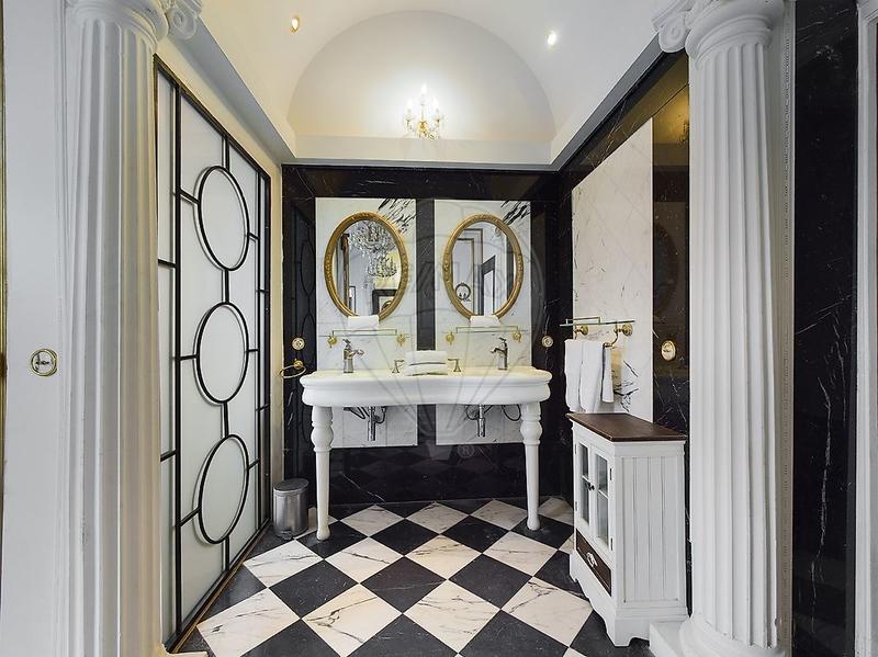 Hôtel particulier - 501 m² - 15 pièces