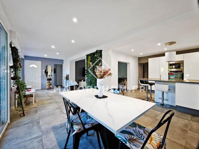 Maison - 110 m² - 4 pièces