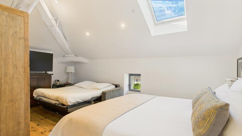 Maison - 410 m² - 11 pièces