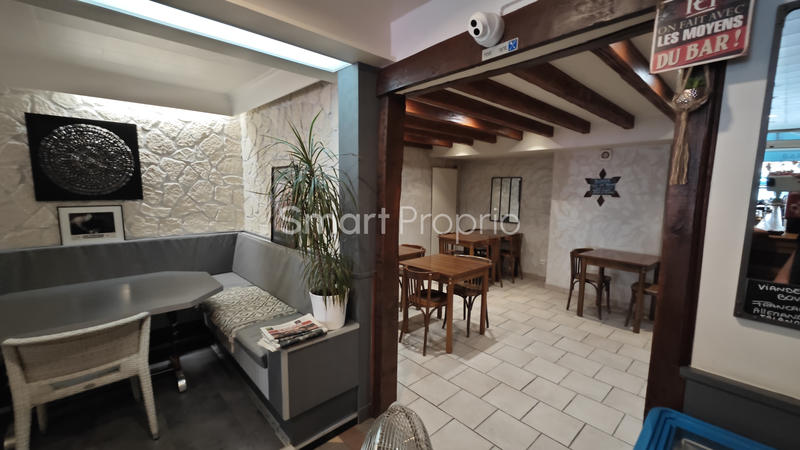 Local commercial - 313 m²