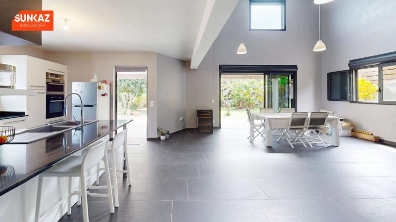 Maison - 170 m² - 4 pièces