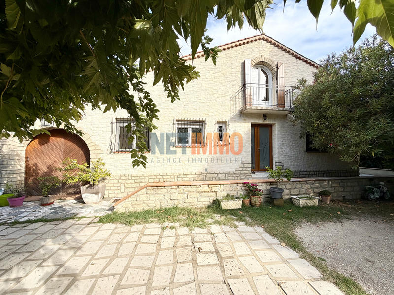 Villa - 168 m² - 6 pièces