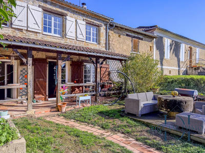 Maison - 168 m² - 8 pièces