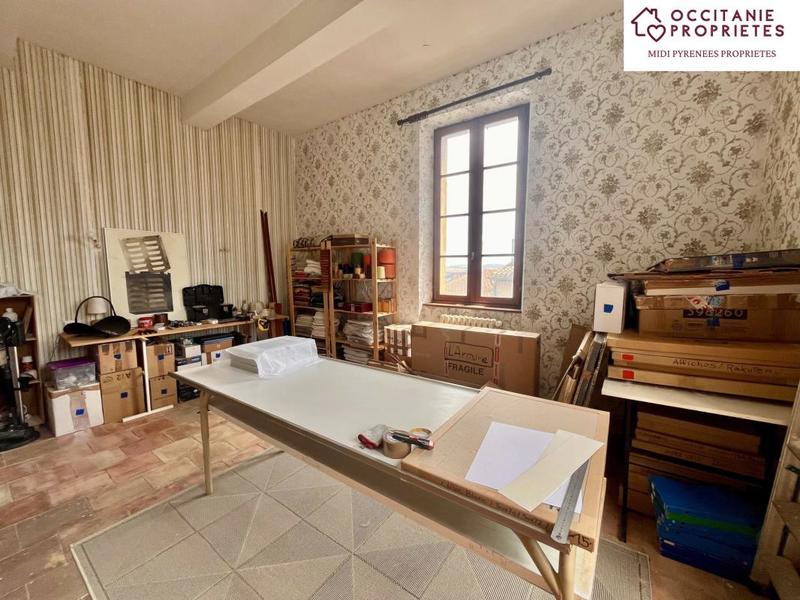 Maison de village - 237 m² - 9 pièces