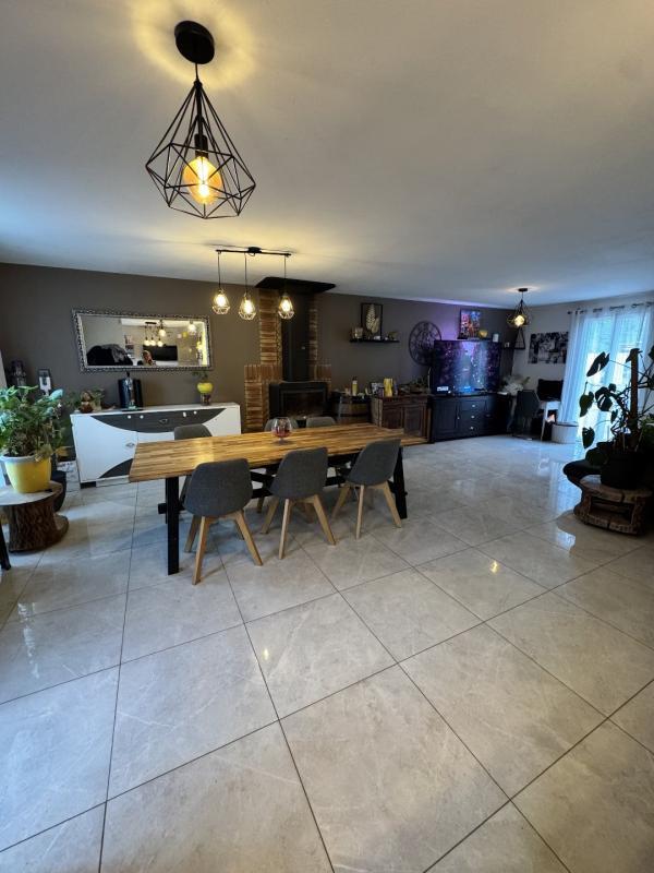 Propriété - 125 m² - 4 pièces