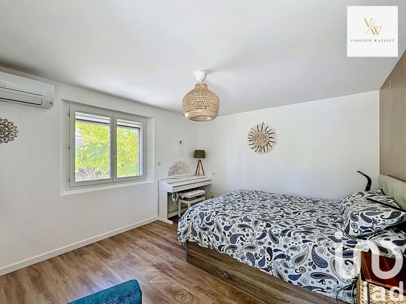 Maison - 222 m² - 7 pièces