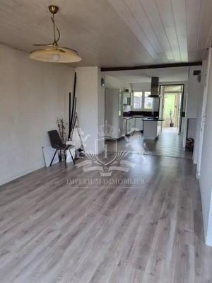 Maison - 203 m² - 6 pièces