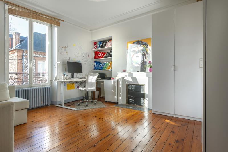 Maison - 210 m² - 8 pièces