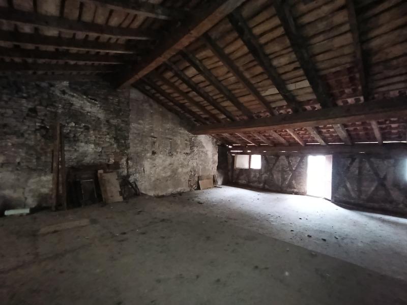 Appartement - 103 m² - 1 pièce