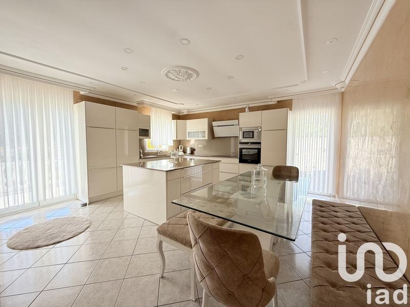 Maison - 153 m² - 5 pièces