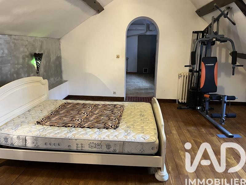 Maison - 180 m² - 8 pièces