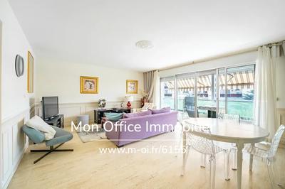 Appartement - 95 m² - 4 pièces