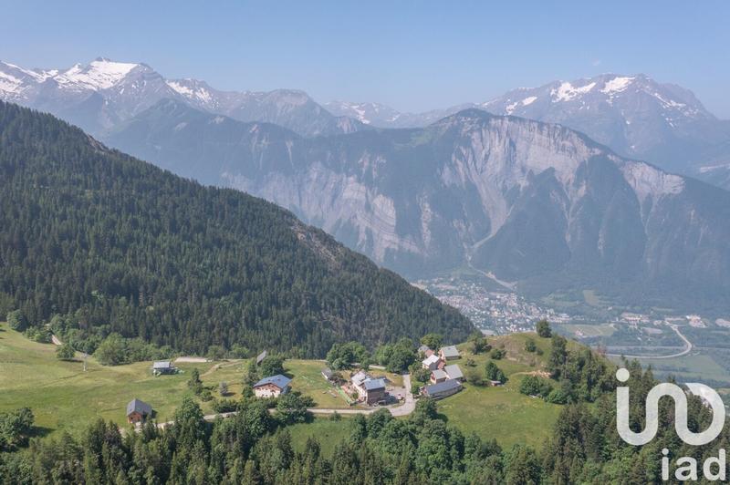 Maison - 227 m² - 8 pièces