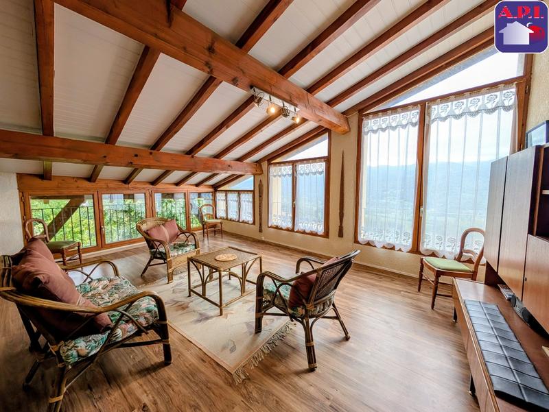 Maison - 171 m² - 6 pièces