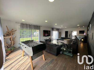 Maison - 236 m² - 9 pièces
