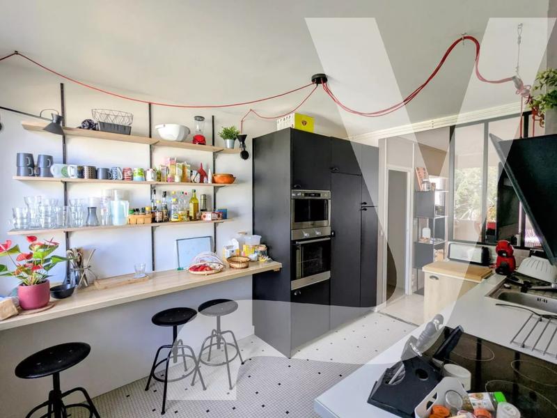 Appartement - 117 m² - 6 pièces