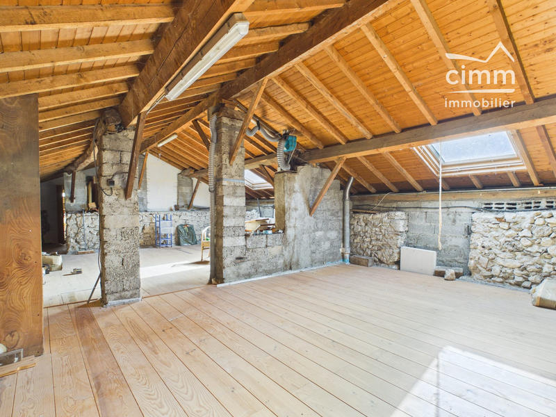 Maison - 140 m² - 5 pièces