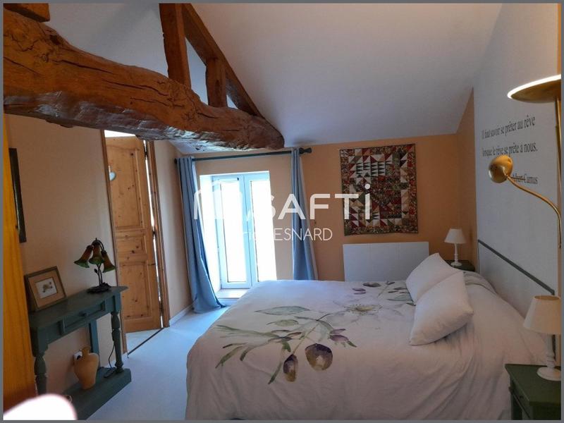 Maison - 305 m² - 12 pièces