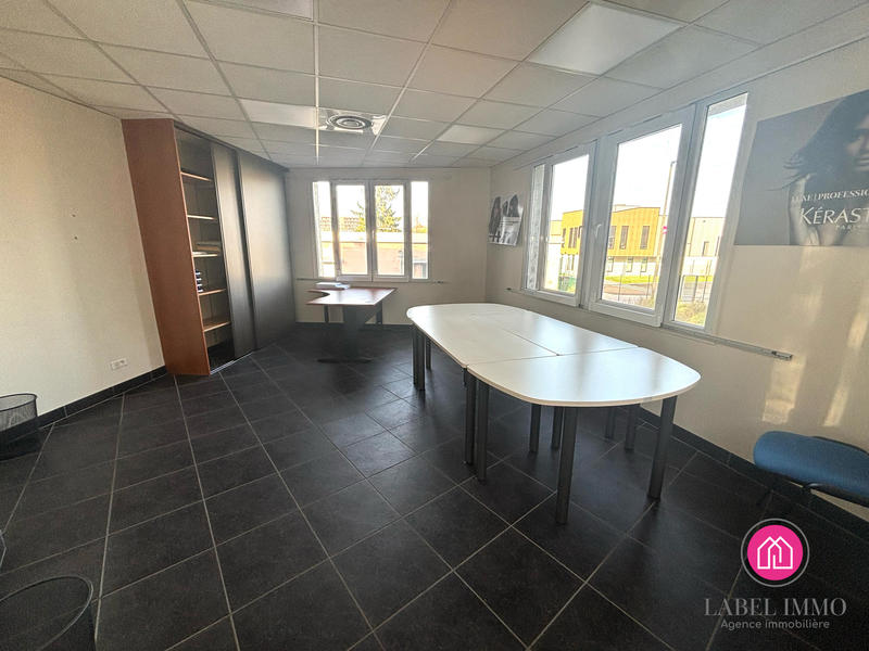 Local commercial - 196 m² - 8 pièces