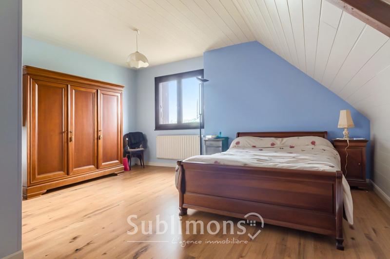 Maison traditionnelle - 157 m² - 6 pièces