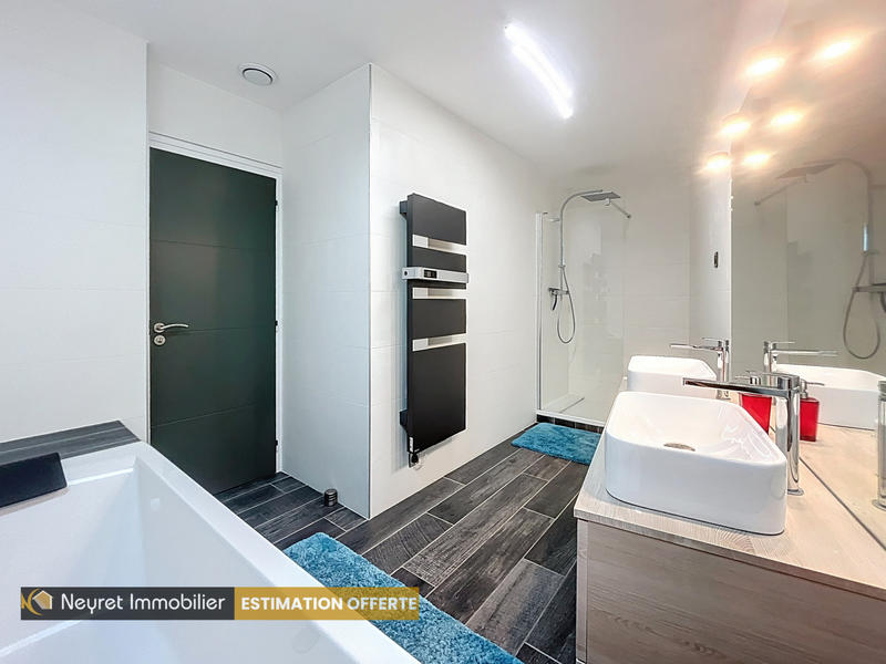 Villa - 190 m² - 7 pièces