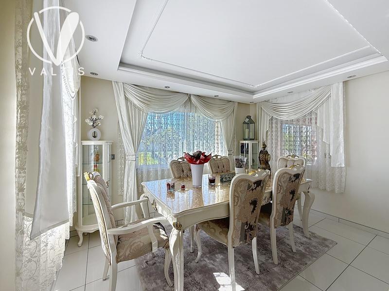 Maison contemporaine - 152 m² - 7 pièces