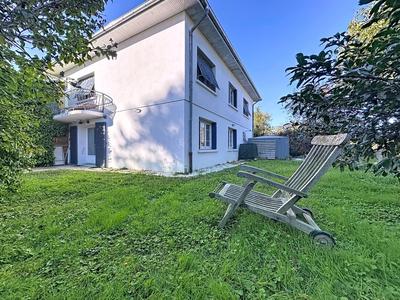 Appartement - 85 m² - 4 pièces