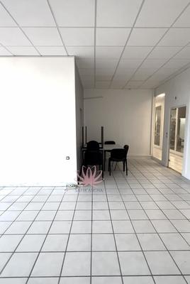 Local commercial - 88 m² - 1 pièce