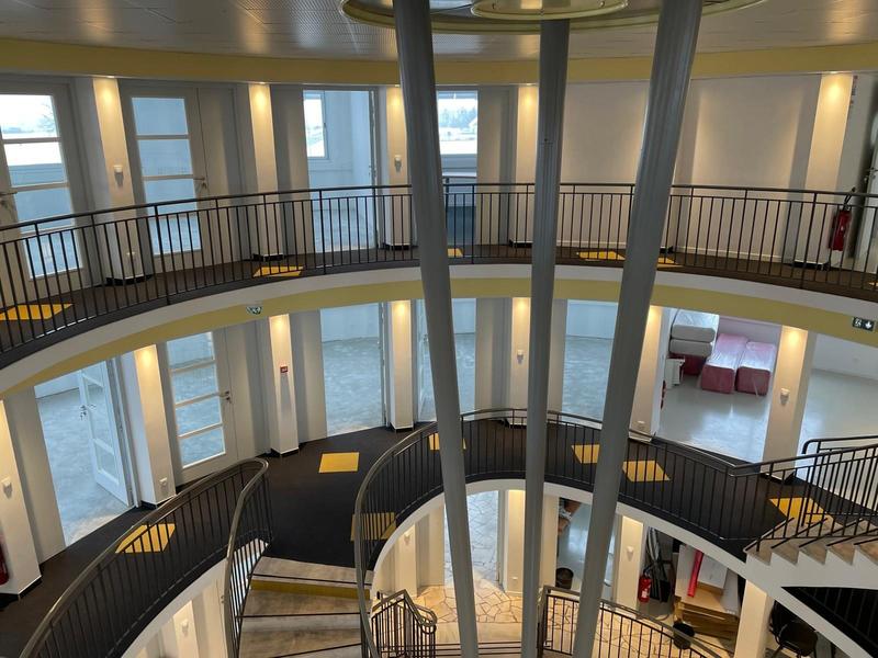 Local d'activités - 1 017 m²