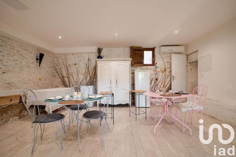 Maison - 242 m² - 7 pièces