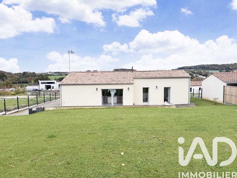 Maison - 93 m² - 4 pièces