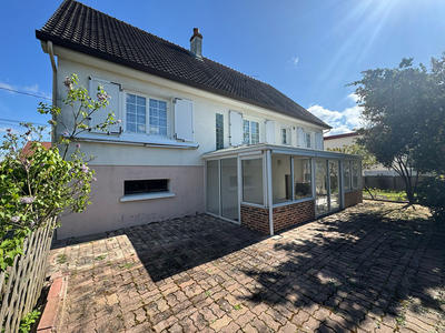 Maison - 190 m² - 8 pièces